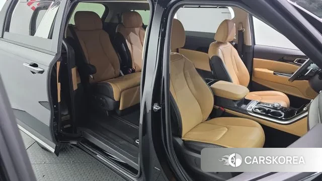 Kia Carnival 4th generation 2022 Черный из Кореи, фото 3