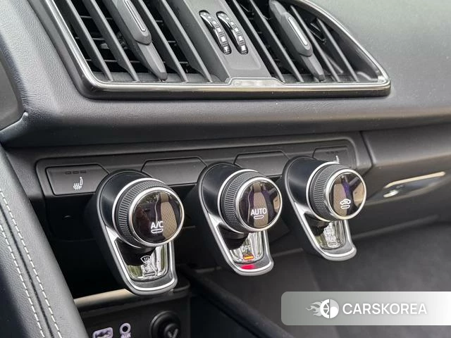 Audi R8 2020 Серебристо-серый из Китая, фото 3