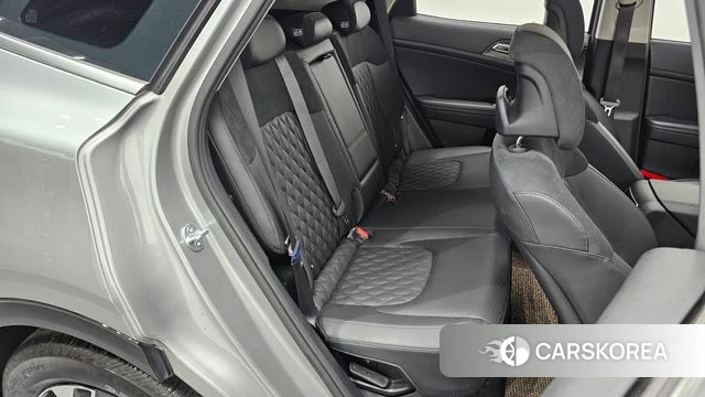 Kia Sportage 5th Generation Hybrid 2022 Серебристо-серый из Кореи, фото 3