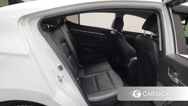 Hyundai Avante AD 2018 Белый из Кореи, фото 3