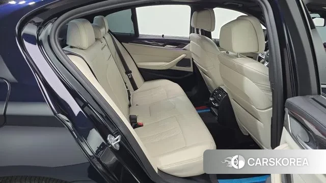 BMW 5 Series (G30) 2022 Черный из Кореи, фото 3