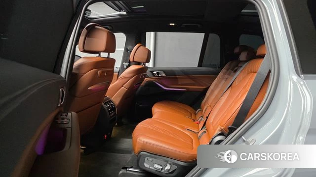 BMW X7 (G07) 2025 Цвет галактики из Кореи, фото 3