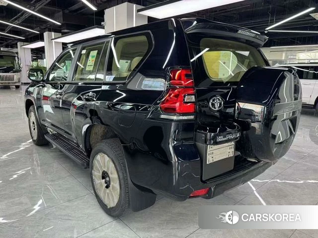 Toyota Prado (imported) 2023 Черный из Китая, фото 3