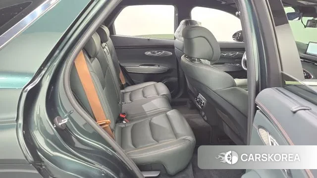 Genesis GV70 2021 Темно-зеленый из Кореи, фото 3