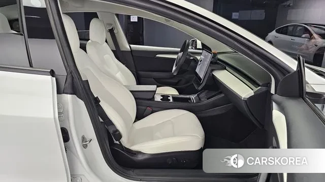 Tesla Model 3 2022 Белый из Кореи, фото 3