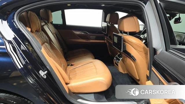 BMW 7 Series (G11) 2021 Черный из Кореи, фото 3