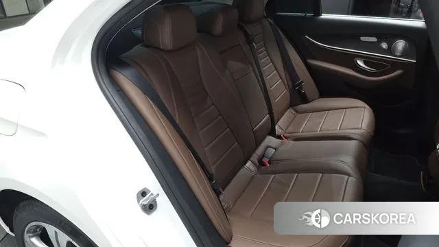 Mercedes-Benz E-Class W213 2020 Белый из Кореи, фото 3