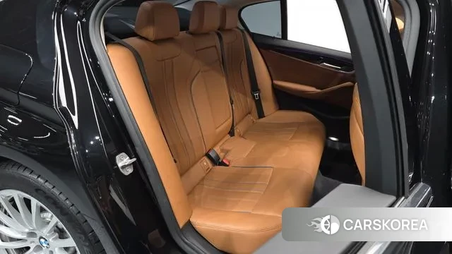 BMW 5 Series (G30) 2019 Черный из Кореи, фото 3