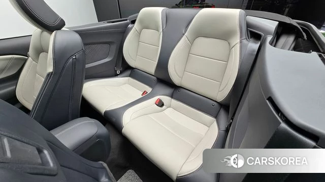 Ford Mustang 7th Generation 2024 Светло-зеленый из Кореи, фото 3