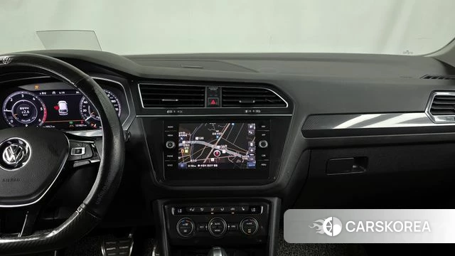 Volkswagen Tiguan Allspace 2018 Белый из Кореи, фото 3