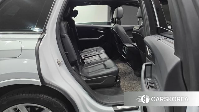 Audi Q7 (4M) 2023 Белый из Кореи, фото 3