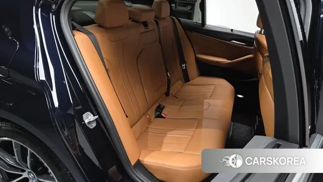 BMW 5 Series (G30) 2023 Черный из Кореи, фото 3