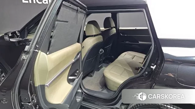 Ssangyong Torres 2022 Черный из Кореи, фото 3