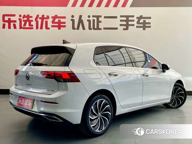 Volkswagen Golf 2022 Белый из Китая, фото 3