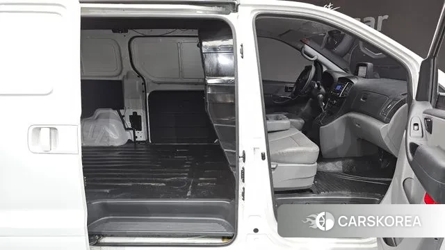 Hyundai The New Grand Starex 2021 Белый из Кореи, фото 3