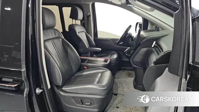 Hyundai Staria 2022 Черный из Кореи, фото 3