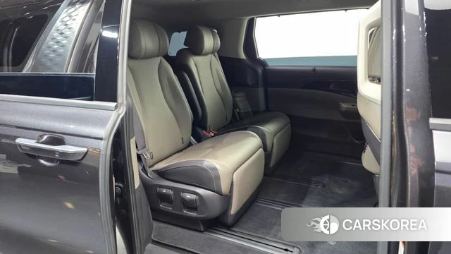 Kia The New Carnival 4th Generation 2023 Серый из Кореи, фото 3