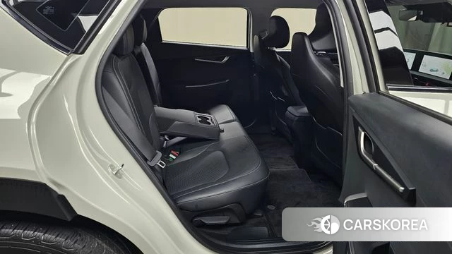 Kia EV6 2023 Песочный из Кореи, фото 3