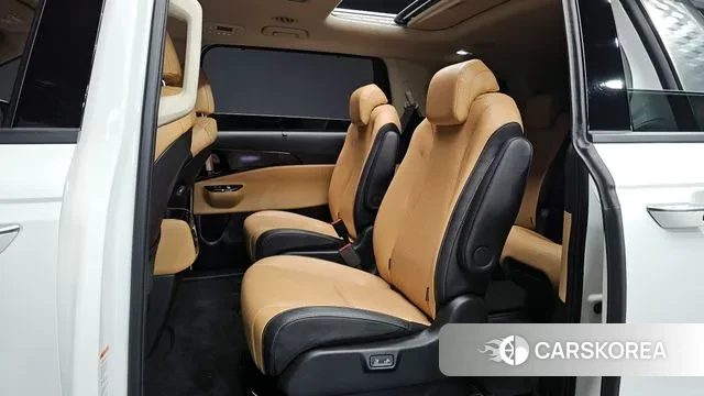Kia Carnival 4th generation 2023 Белый из Кореи, фото 3