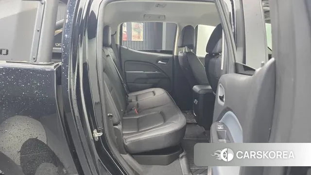 Chevrolet (GM Daewoo) Real New Colorado 2022 Черный из Кореи, фото 3