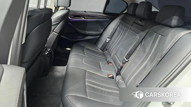 BMW 5 Series (G30) 2022 Белый из Кореи, фото 3