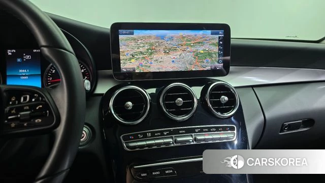 Mercedes-Benz C-Class W205 2019 Белый из Кореи, фото 3