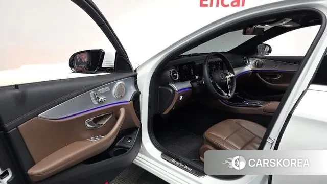 Mercedes-Benz E-Class W213 2021 Белый из Кореи, фото 3