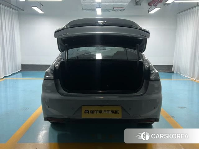Peugeot 408 2023 Темно-серый из Китая, фото 3