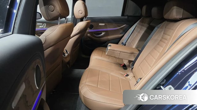 Mercedes-Benz E-Class W213 2022 Синий из Кореи, фото 3