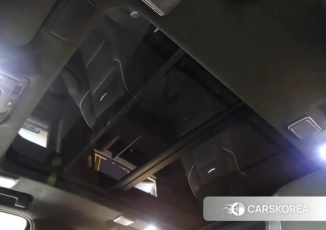 Cadillac Escalade 5th Generation 2021 Черный из Кореи, фото 3