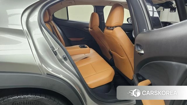 Lexus UX250h 2020 Серебристо-серый из Кореи, фото 3