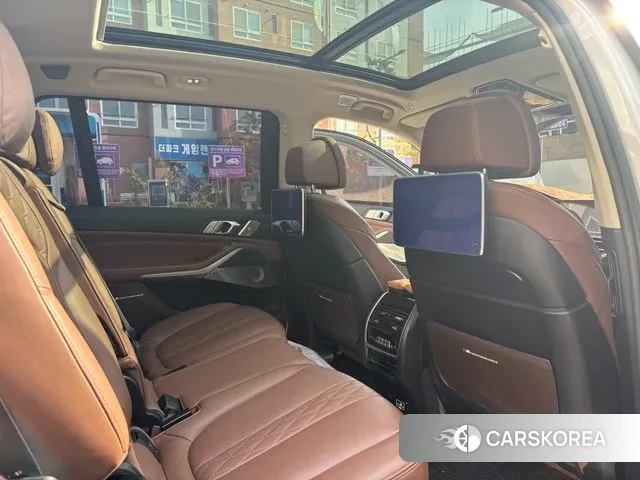 BMW X7 (G07) 2022 Белый из Кореи, фото 3