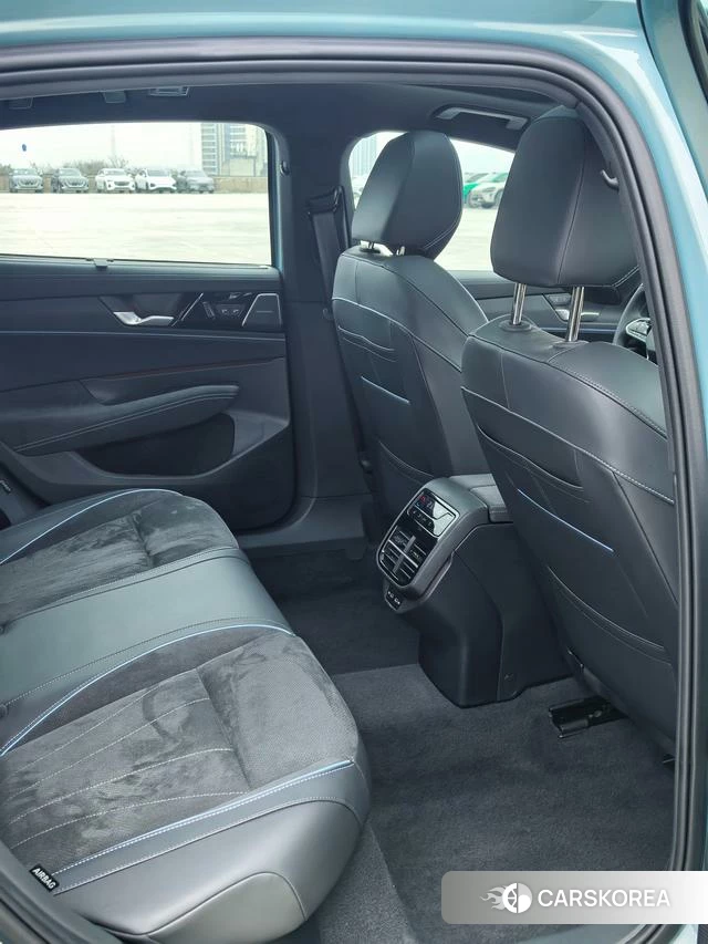 Volkswagen Passat 2026 Зеленый из Китая, фото 3