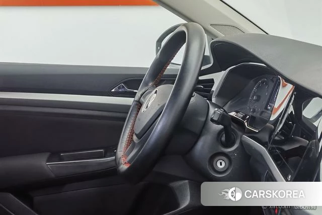 Volkswagen Bora 2022 Белый из Китая, фото 3