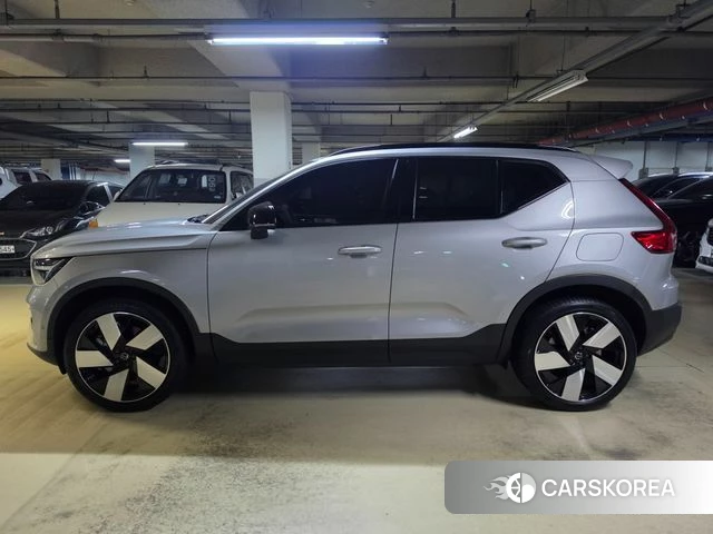 Volvo XC40 Richards 2023 Серебряный из Кореи, фото 3