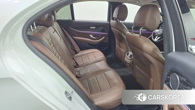 Mercedes-Benz E-Class W213 2018 Белый из Кореи, фото 3