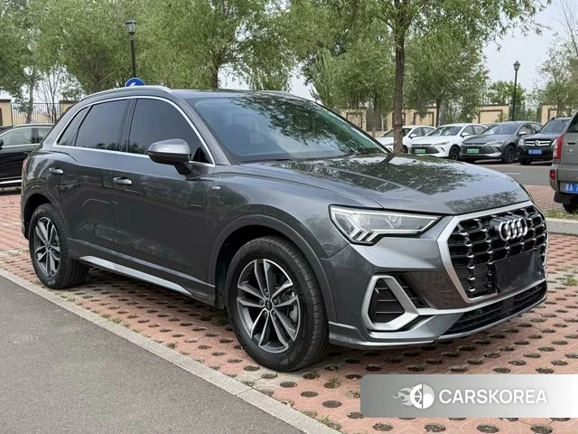 Audi Q3 2022 Темно-серый из Китая, фото 3