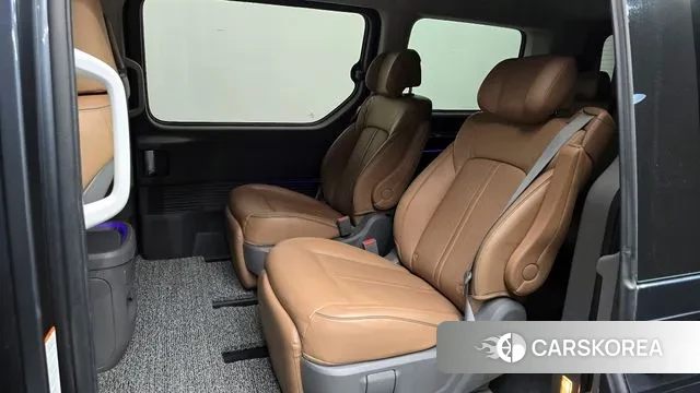 Hyundai Staria 2022 Серый из Кореи, фото 3