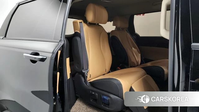 Kia Carnival 4th generation 2022 Черный из Кореи, фото 3