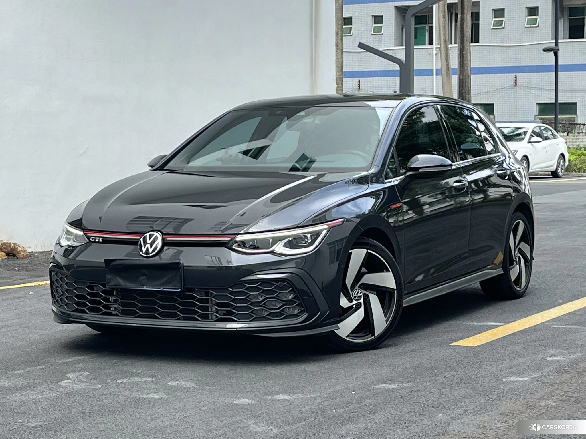 Volkswagen Golf 2023 Темно-серый из Китая, фото 3