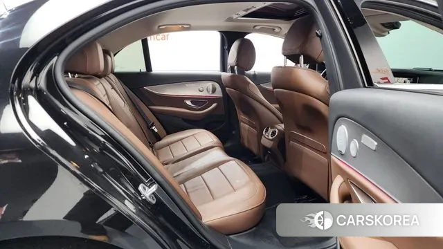 Mercedes-Benz E-Class W213 2019 Черный из Кореи, фото 3