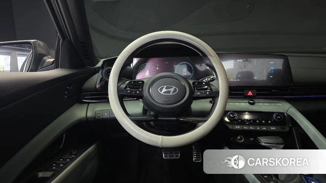 Hyundai The New Avante (CN7) 2023 Серый из Кореи, фото 3