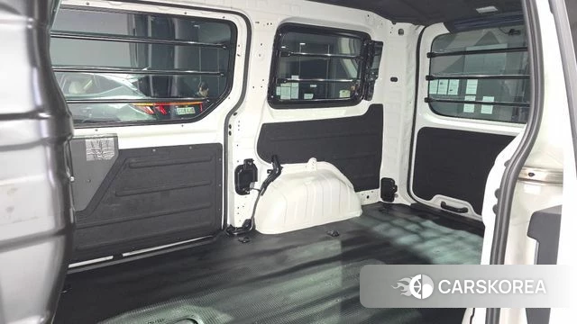 Hyundai Staria 2025 Белый из Кореи, фото 3