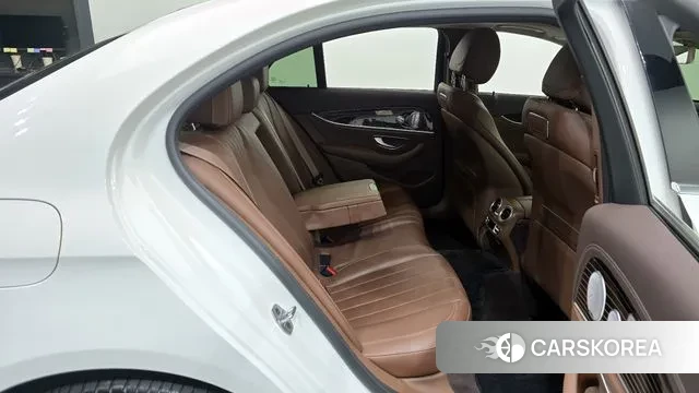 Mercedes-Benz E-Class W213 2020 Белый из Кореи, фото 3