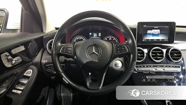 Mercedes-Benz C-Class W205 2018 Белый из Кореи, фото 3