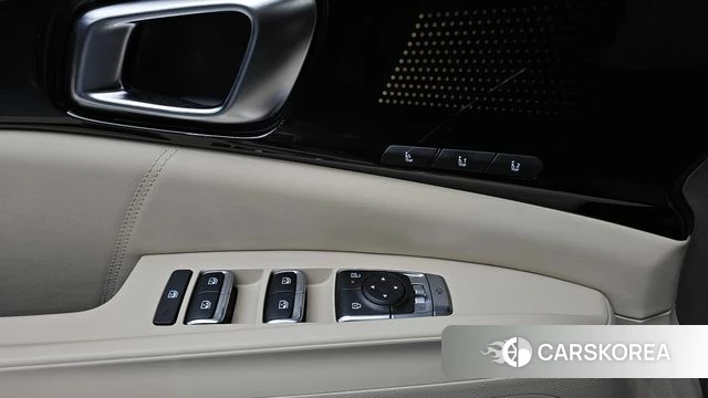 Kia The New Carnival 4th Generation 2025 Серебристо-серый из Кореи, фото 3