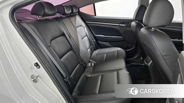 Hyundai Avante AD 2018 Белый из Кореи, фото 3