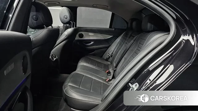 Mercedes-Benz E-Class W213 2019 Черный из Кореи, фото 3