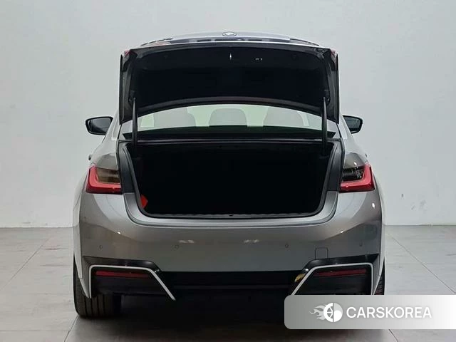 BMW i3 2022 Темно-серый из Китая, фото 3