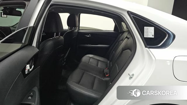 Kia The New K3 2nd generation 2022 Белый из Кореи, фото 3